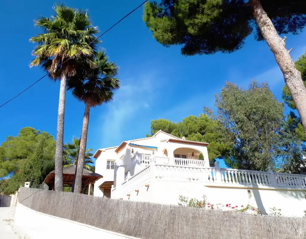 Villa Jules in Moraira met zeezicht