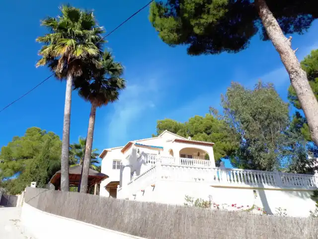 Villa Jules à Moraira avec vue sur la mer | Espagne, Costa Blanca, Moraira - villa La maison vue de la rue