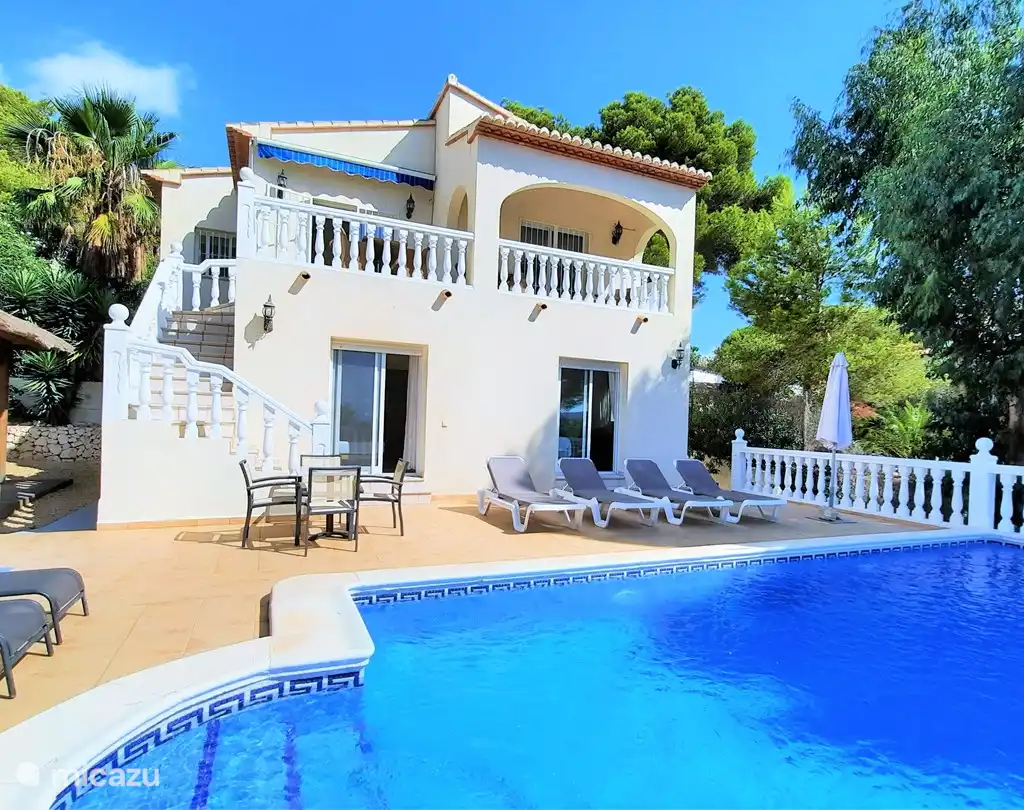 Villa Jules in Moraira met zeezicht