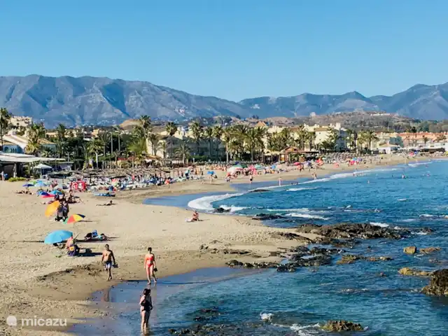 Location de Vacances Espagne, Costa del Sol, La Cala de Mijas, appartement - La Cala Hill Club appartement vue mer Une partie de la magnifique plage de La Cala. Pas d'immeubles de grande hauteur ici !