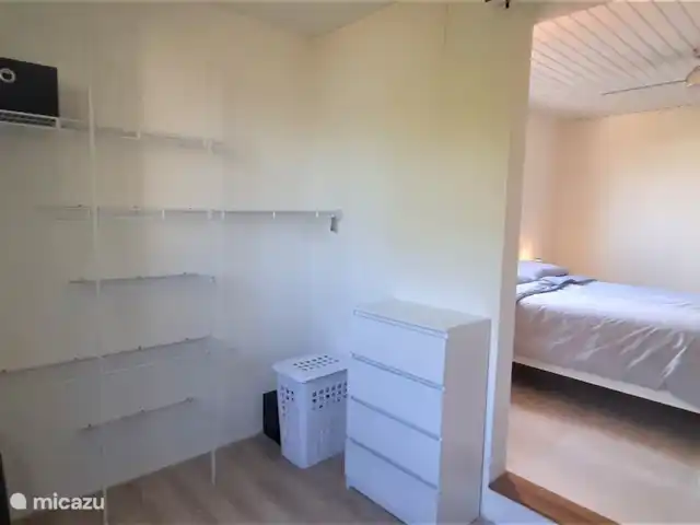 Villa de lujo con hermoso jardín en Aruba, Paradera, Paradera - villa Vestidor con caja fuerte