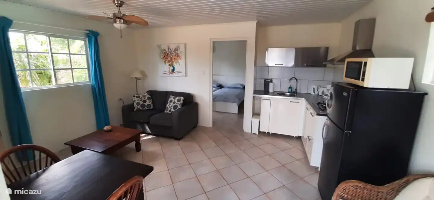 Wohnung mit Küche, Schlafzimmer und Bad