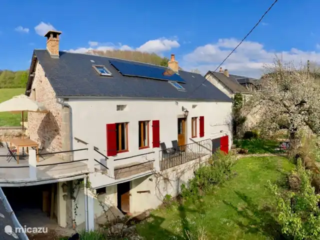 Le Chat Noir en Francia, Nièvre, Ouroux-en-Morvan - casa rural / cabaña Le Chat Noir en Francia, Nièvre, Ouroux-en-Morvan - casa rural / cabaña