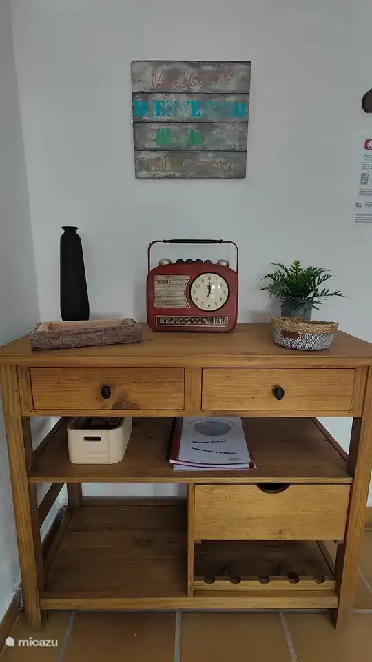 In the dining room you will find our information brochures in no less than 4 languages.