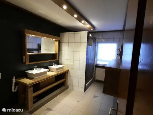 Apartamento A en Biersdorf am See en Alemania, Eifel, Biersdorf - apartamento ducha