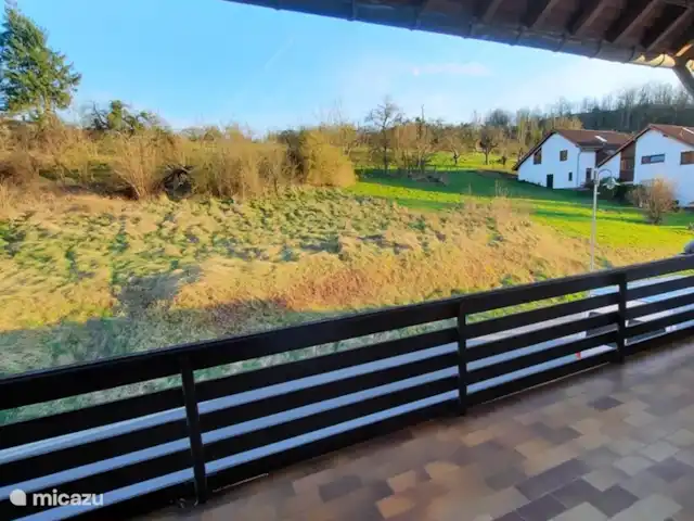 Apartamento A en Biersdorf am See en Alemania, Eifel, Biersdorf - apartamento ver balcón