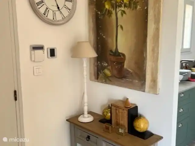Location de Vacances France, Vaucluse, Roussillon, maison de vacances - Les Garances L'entrée avec un beau décor provençal