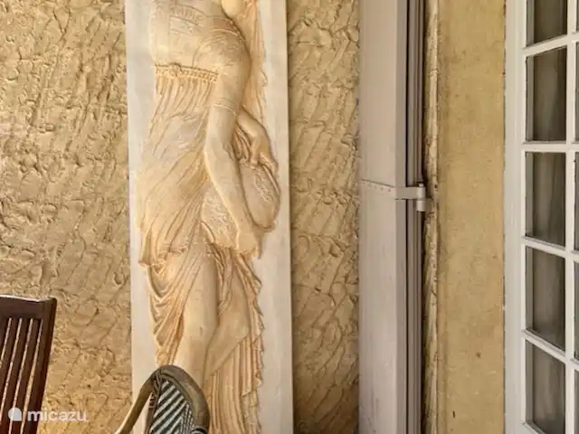 Location de Vacances France, Vaucluse, Roussillon, maison de vacances - Les Garances Décor sur la terrasse avant