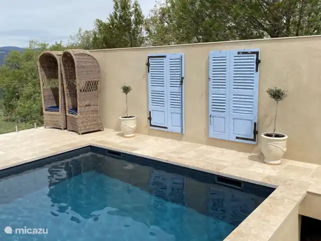 Location de Vacances France, Vaucluse, Roussillon, maison de vacances - Les Garances Bord de piscine Les Garances