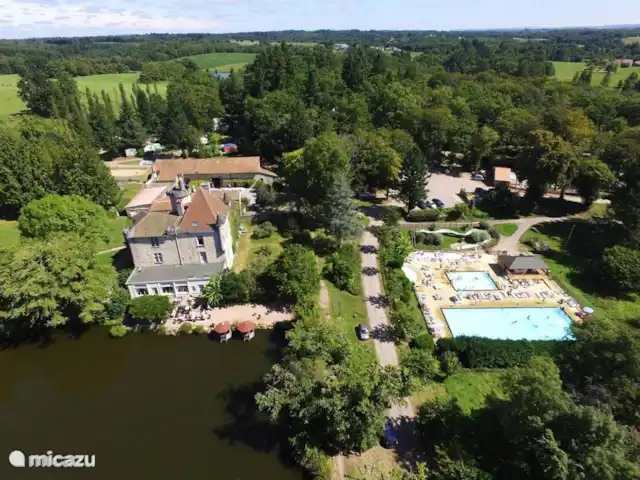 Mobil-home Château Le Verdoyer **** | France, Dordogne, Champs-Romain - mobil-home Le beau château !