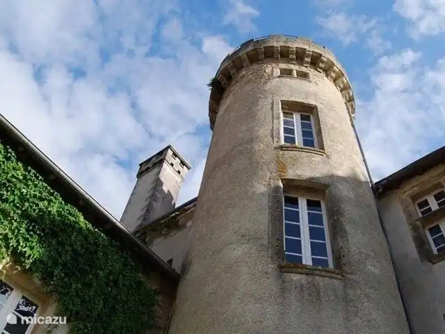 Mobil-home Château Le Verdoyer **** | France, Dordogne, Champs-Romain - mobil-home Sur la montre