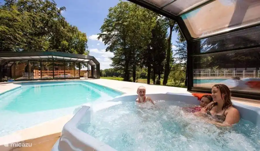 Bulle dans la piscine