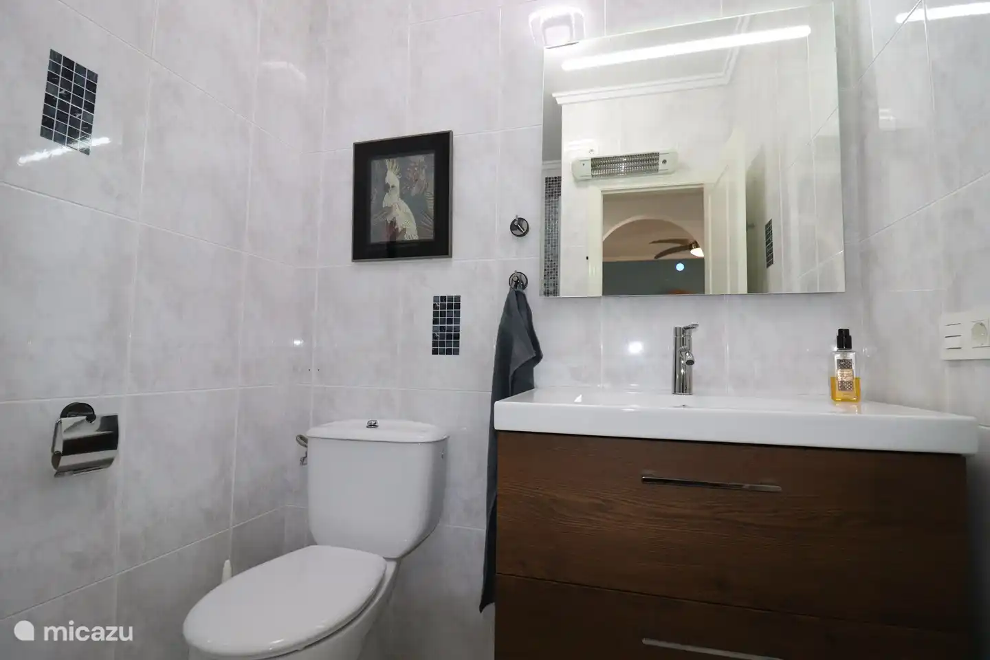 Badezimmer mit Dusche