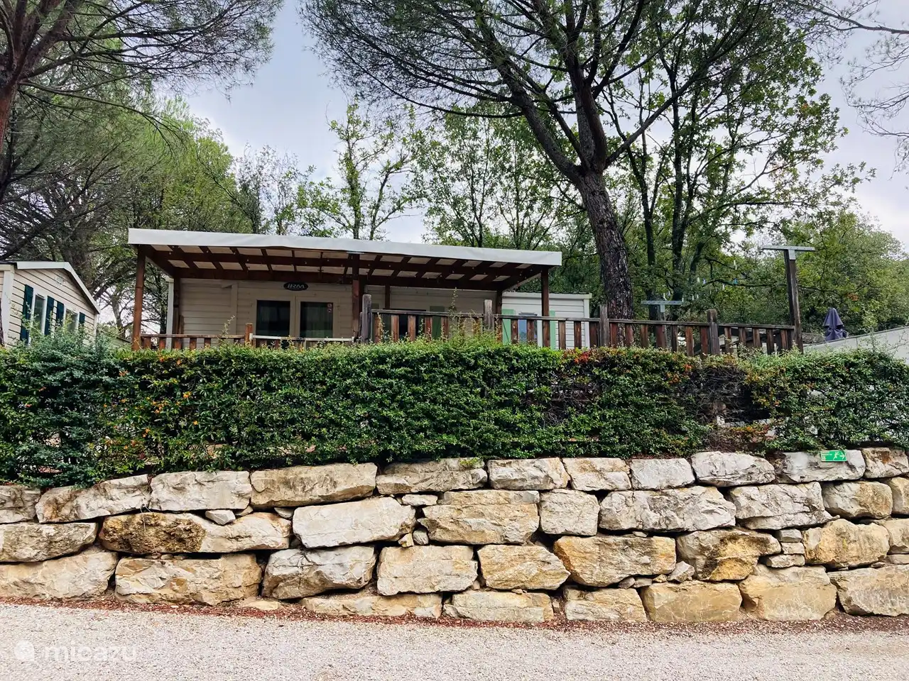 De ligging is één van de mooiste van de camping
