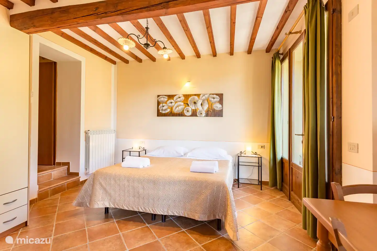 Chambre 3 avec lit double et 2x lit simple
Appartement Mandorlo - Monti 1824