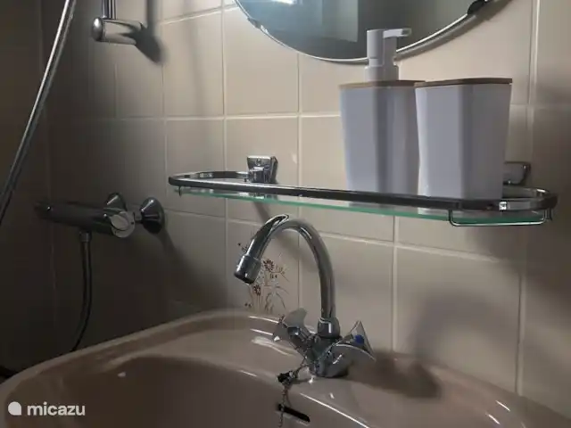 Meno Mossó en Países Bajos, Holanda del Norte, Sint Maartensvlotbrug - bungaló