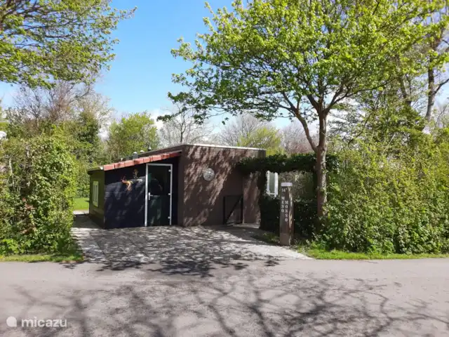 Meno Mossó en Países Bajos, Holanda del Norte, Sint Maartensvlotbrug - bungaló