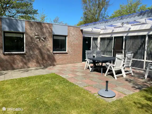 Meno Mossó en Países Bajos, Holanda del Norte, Sint Maartensvlotbrug - bungaló