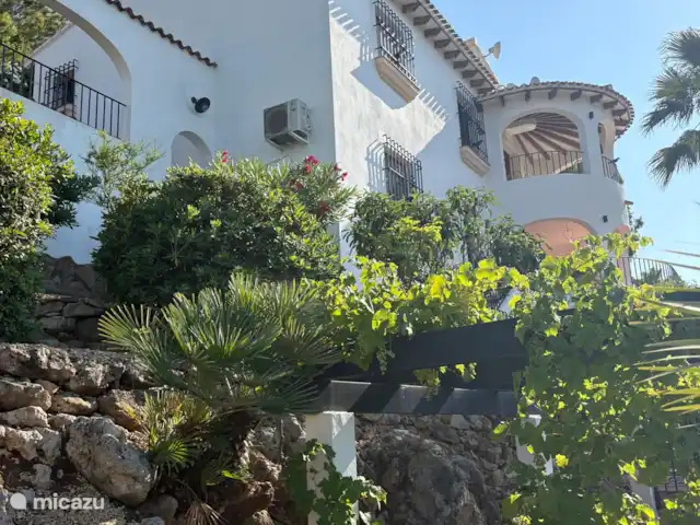 Villa Boa Vida | Espagne, Costa Blanca, Monte Pego - villa partie de la maison. Photo prise depuis la pergola où un parking est prévu