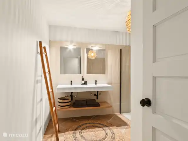 penthouse en Curazao, Banda Arriba (este), Jan Thiel – Ático Palmera Tropicana Baño principal