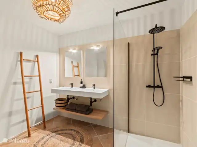 penthouse en Curazao, Banda Arriba (este), Jan Thiel – Ático Palmera Tropicana Baño principal