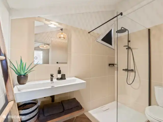 penthouse en Curazao, Banda Arriba (este), Jan Thiel – Ático Palmera Tropicana Baño 3