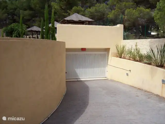 Parcs d'attractions, Espagne, Costa Blanca, Calpe, maison mitoyenne Azalea accès au garage commun avec 2 places de parking sous la maison