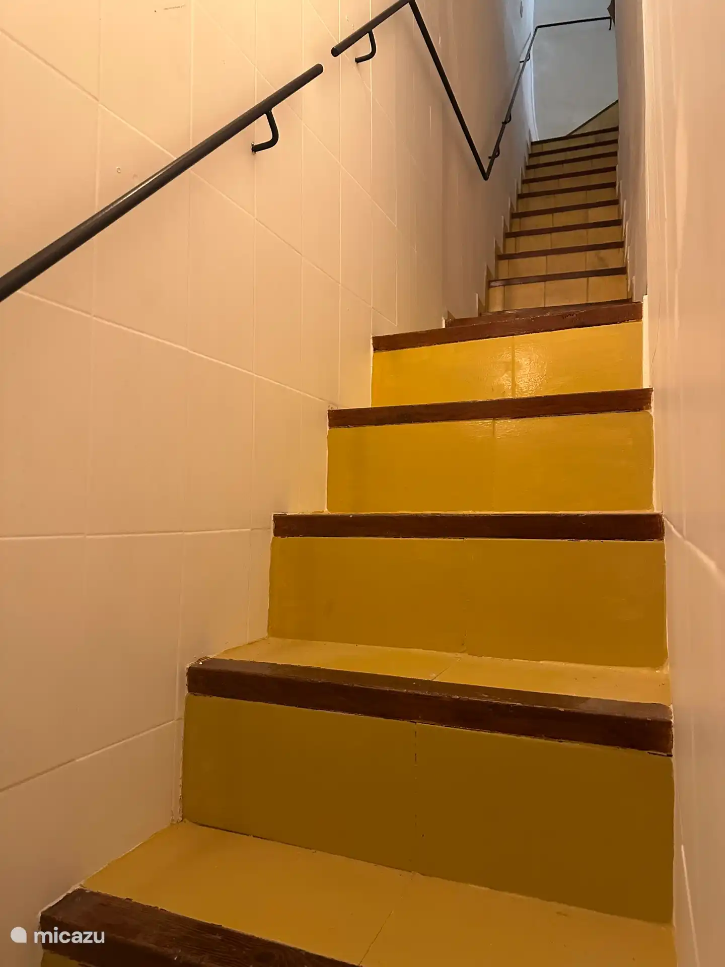 Trap naar de bovenste verdieping 