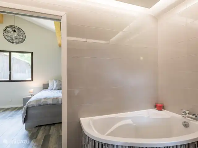 Casa de diseño ecológico Ducarinne en Francia, Lot y Garona, Argenton - villa Cuarto de baño con bañera