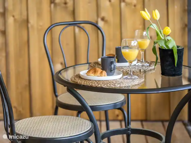 Casa de diseño ecológico Ducarinne en Francia, Lot y Garona, Argenton - villa Un asiento en el balcón