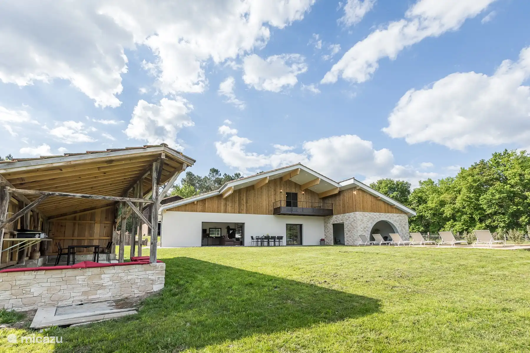 Das Haus mit großem Garten und Swimmingpool