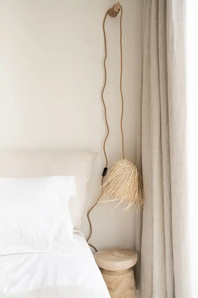 Bedroom Sand. Air conditioning Heat/Cold