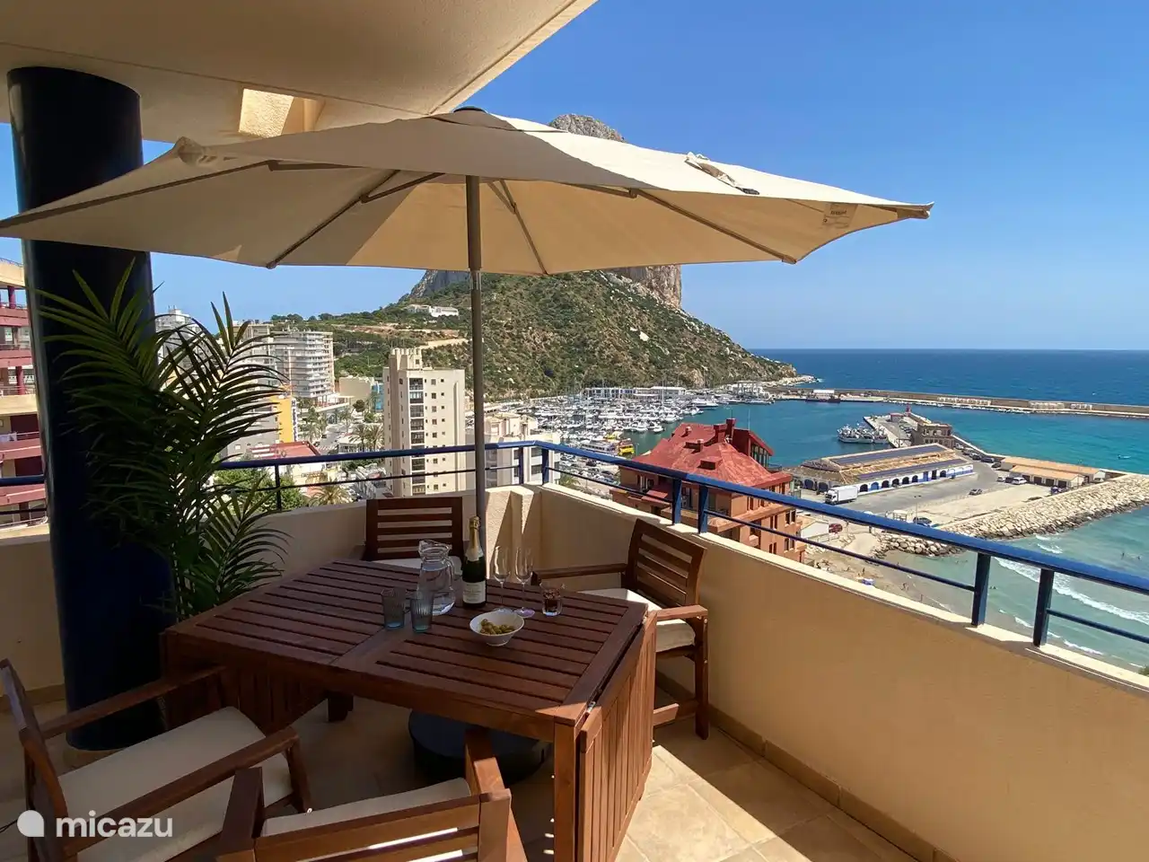 Maroen sun, sea, terrace and view in Spain, Costa Blanca, Calpe - apartment
