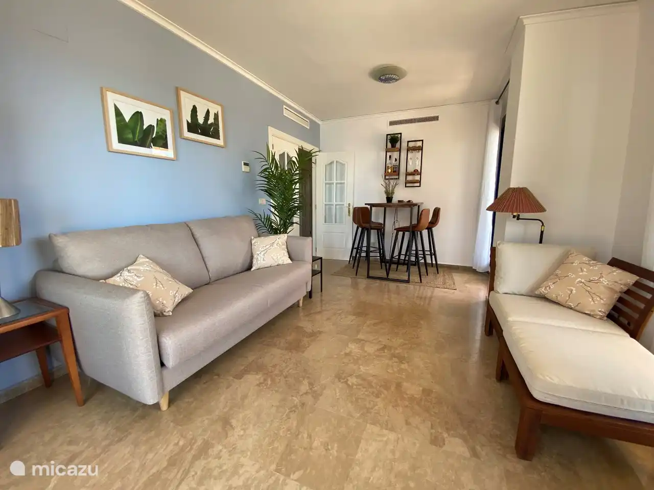 The living room seen from the other side.