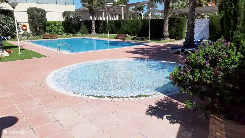 The children's pool.