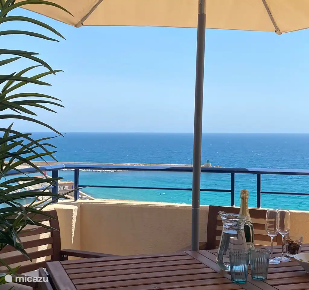 Maroen zon, zee, terras en uitzicht, foto 4