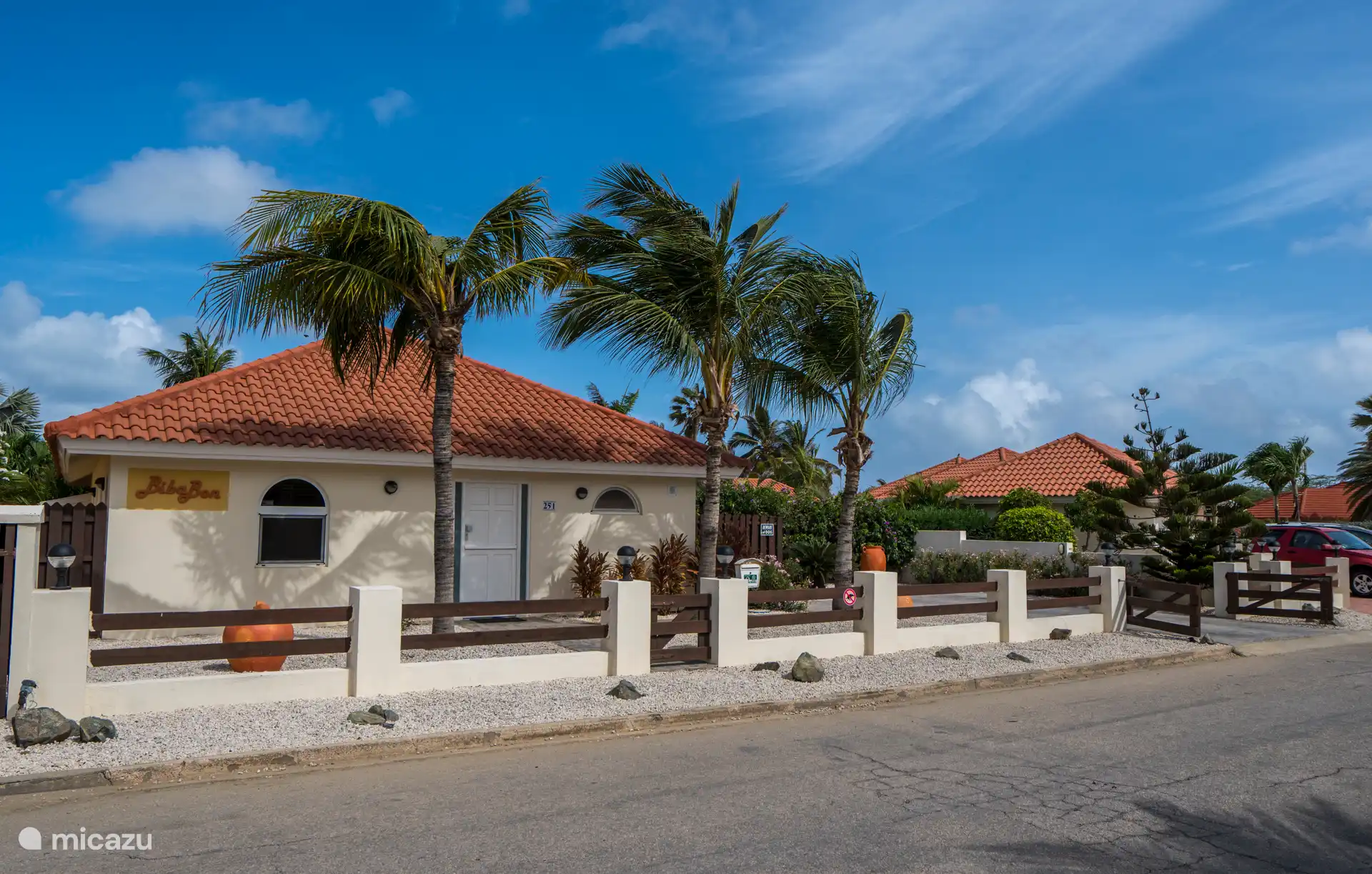 Vorderansicht der Villa