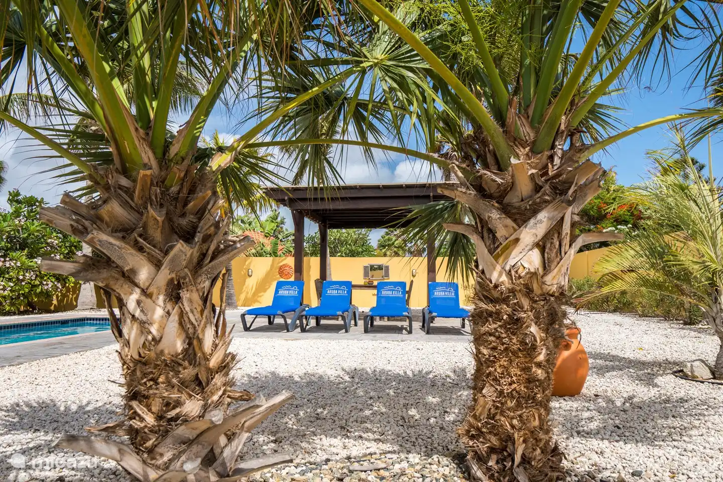 großzügige schattige Bereiche