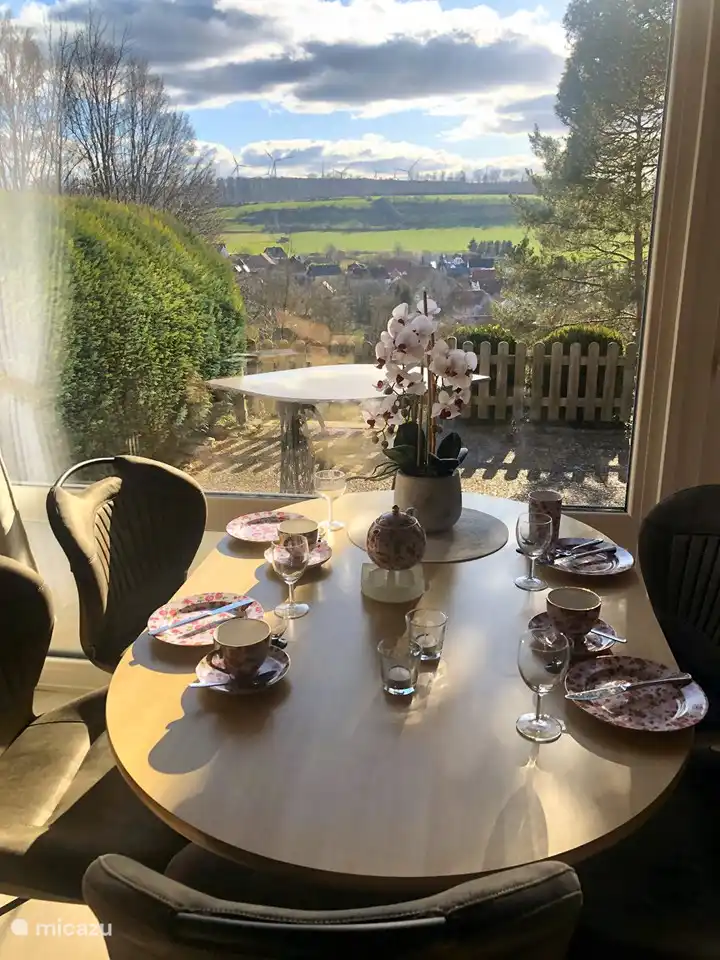 Frühstückstisch mit Aussicht