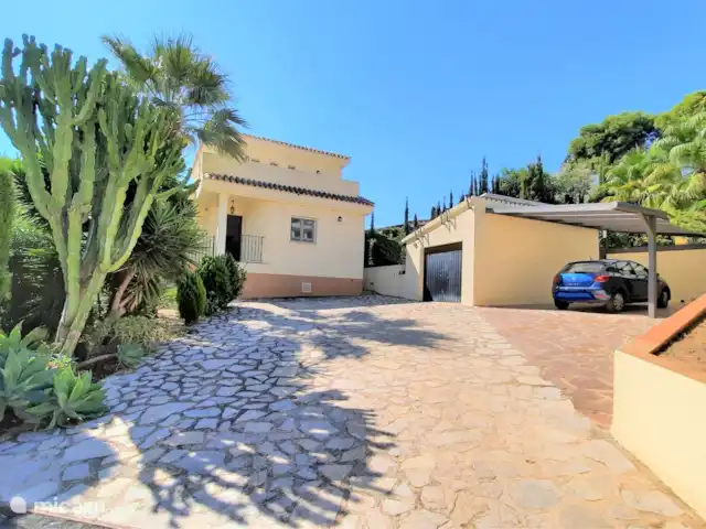Villa Nova à Moraira  | Espagne, Costa Blanca, Moraira - villa Clôture électrique et suffisamment d’espace pour garer plusieurs voitures sur place