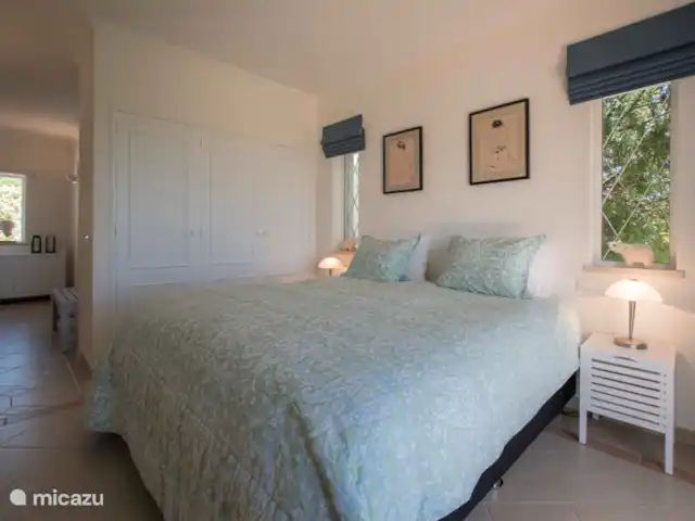 Casa Feliz | Portugal, Algarve, Santa Bárbara de Nexe - villa Chambre 1 en bas + porte sur le jardin