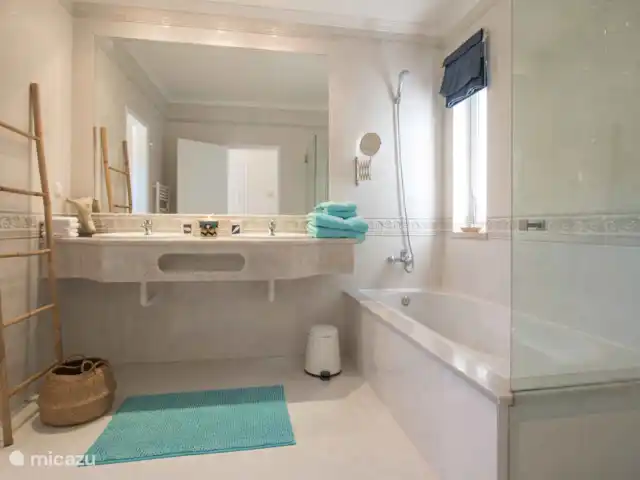 Casa Feliz | Portugal, Algarve, Santa Bárbara de Nexe - villa Salle de bain de la chambre 1