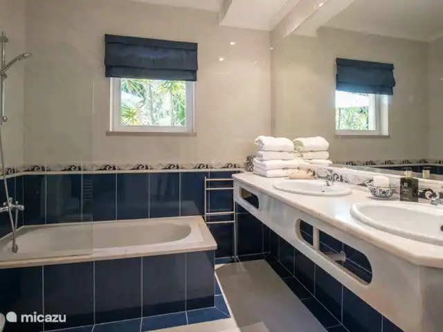 Casa Feliz | Portugal, Algarve, Santa Bárbara de Nexe - villa Salle de bain de la chambre 2