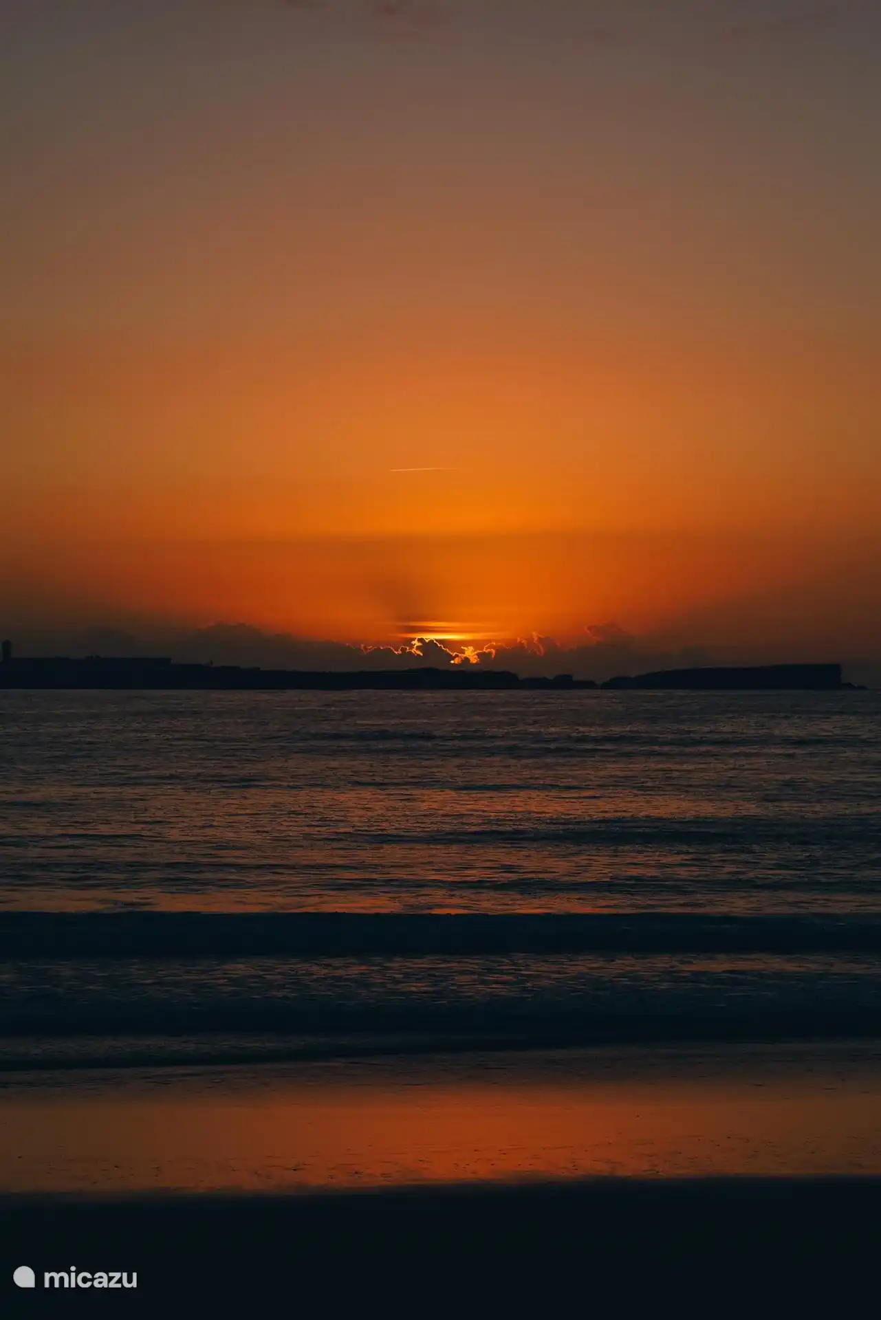 Imagen atmosférica de la playa de Peniche.