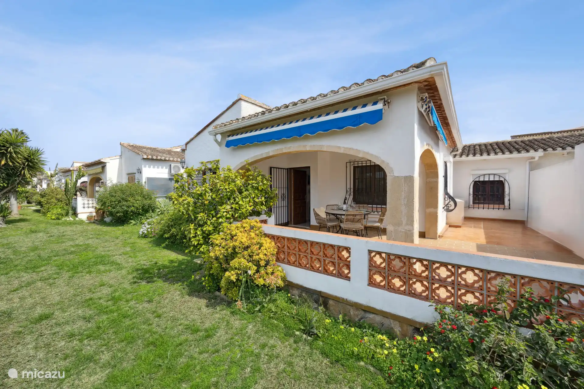 Die Naya und die Seitenterrasse, mit Sonne den ganzen Tag! 