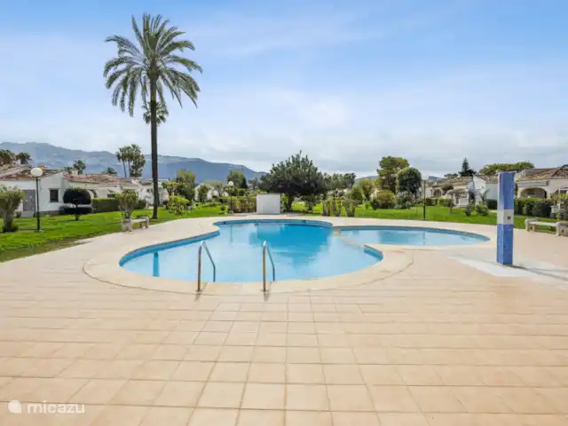Nuestra Casa huren in Spanje, Costa Blanca, Dénia - bungalow Het grote zwembad (bijna 20 meter), met gescheiden kinderbadje.