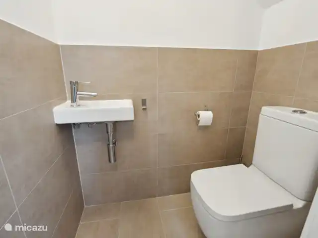 Nuestra Casa huren in Spanje, Costa Blanca, Dénia - bungalow In de hal is een extra toilet.