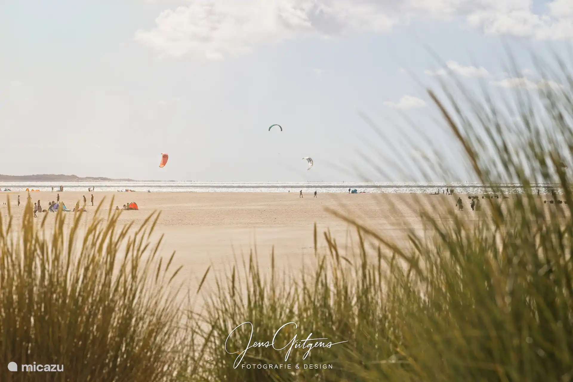 Het strand van de Brouwersdam is maar 10 min. rijden