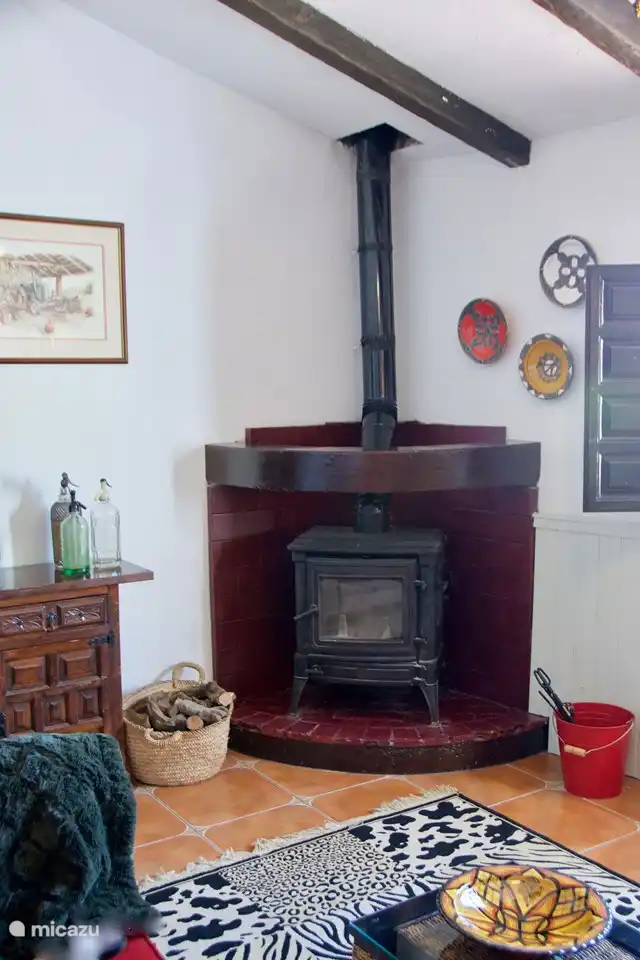 Holzofen für die kälteren Winterabende.