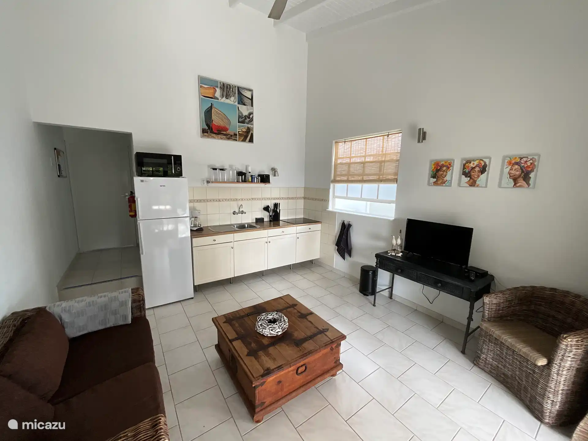 Living room / kitchen